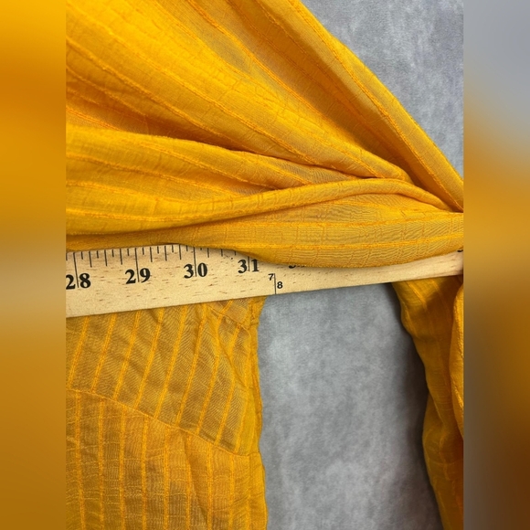 Torrid Yellow Stripe Gauze Front Tie Lace-Up Peasant Blouse Size 4X - Picture 10 of 10